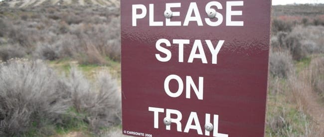 trail-hiking-Stay-on-trail