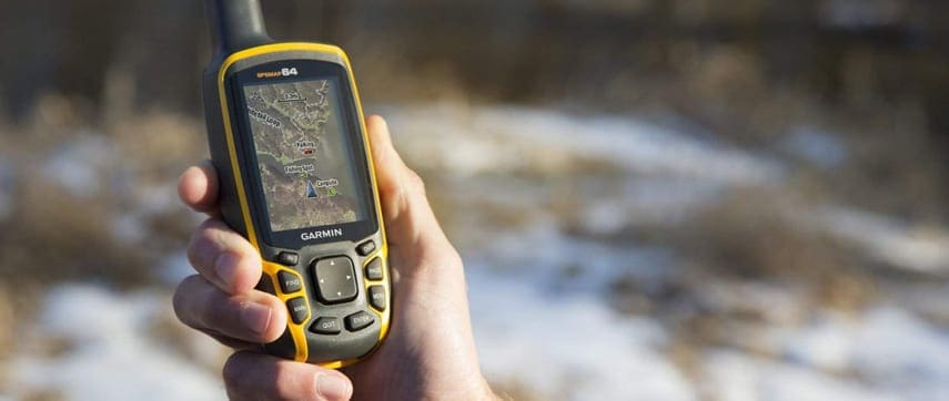 trail-hiking-using-a-gps