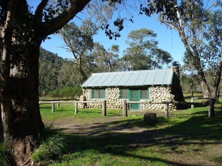 Old geehi hut tour 768x576