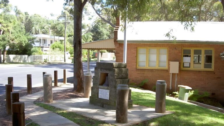 Maitland Bay Info Centre - Mt Bouddi - Maitland Bay Hike (6km) Maitland bay info centre - mt bouddi - maitland bay hike (6km)