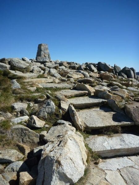 Day Hikes Australia Summit walk charlotte pass to mount kosciuszko summit trail 450x600