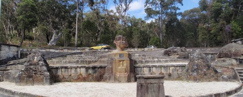 Warrimoo Track to the Sphinx