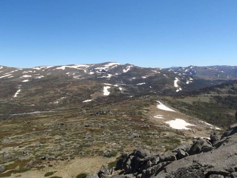 Charlotte Pass Village & Mt Stilwell Loop Walk (4.2km) Charlotte pass village and mt stilwell loop 768x576