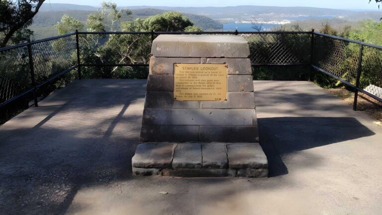 Girrakool to Staples Lookout - Kariong Brook Falls Hike (12.3km) Girrakool to staples lookout - kariong brook falls hike (12. 3km)