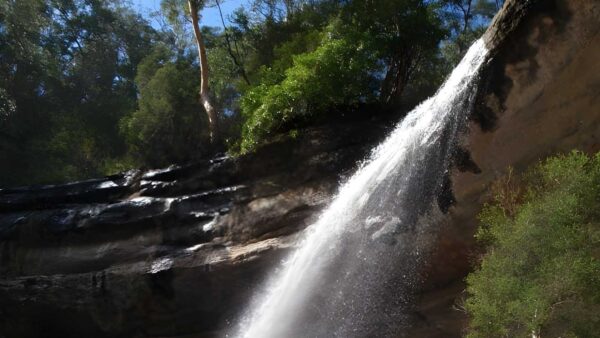 Victoria falls to pierces pass hike (8. 9km)