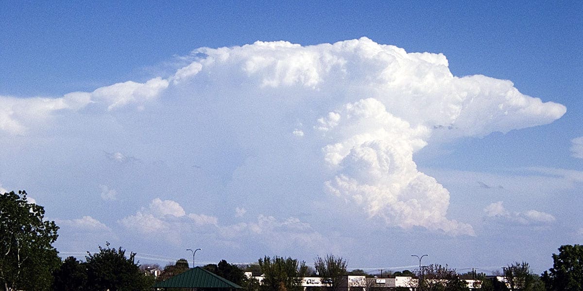 How to predict weather by the clouds Cumulonimbus clouds