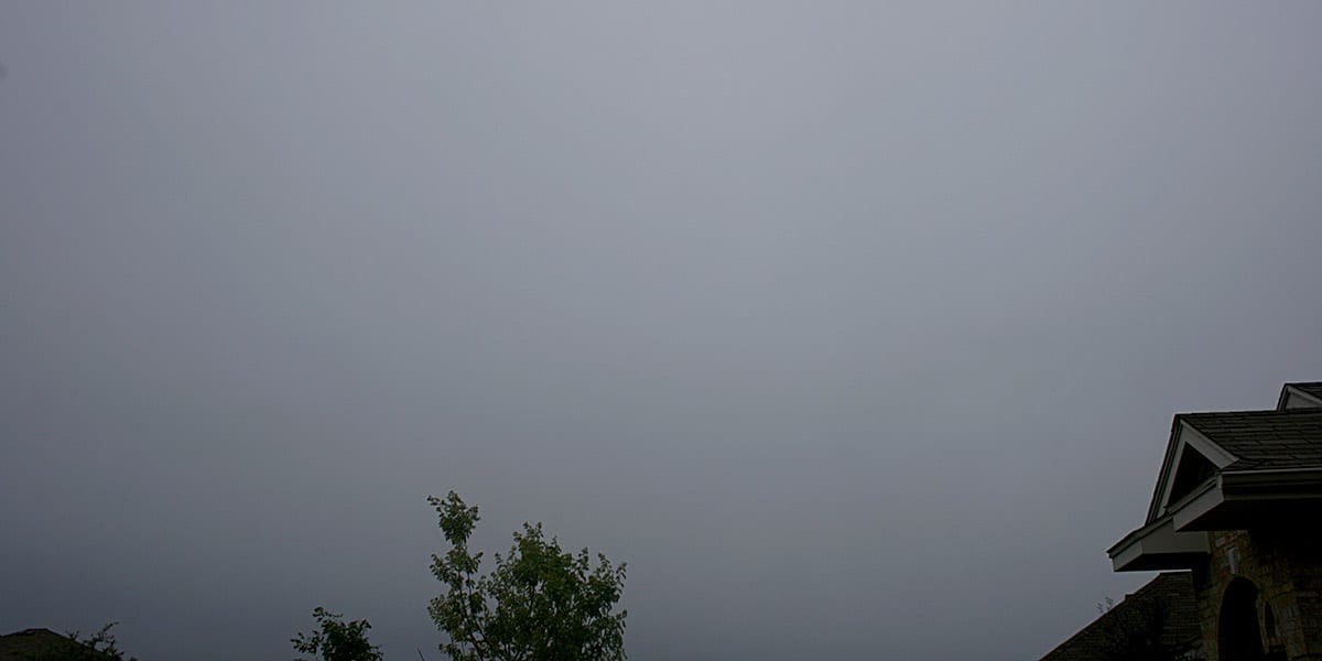 How to predict weather by the clouds Nimbostratus clouds