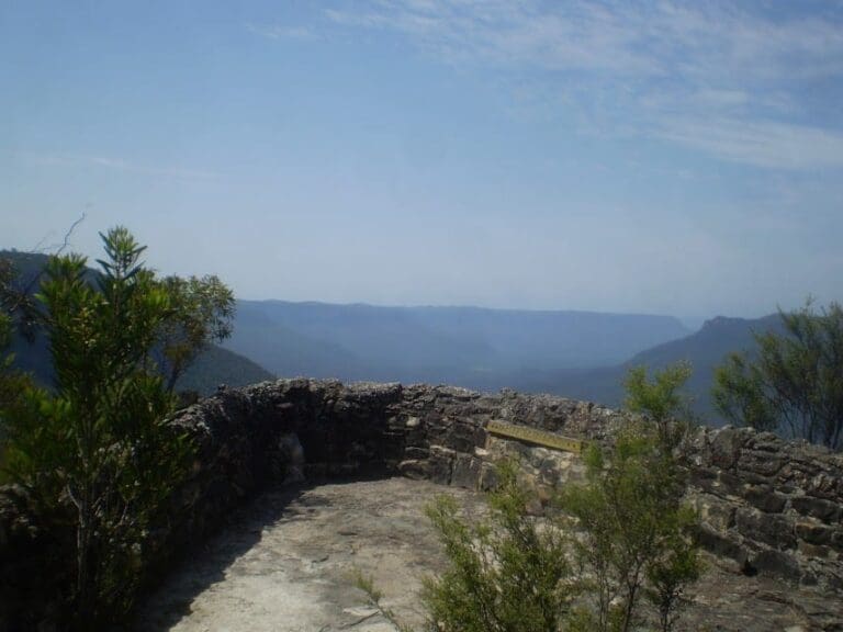 Solitary kiosk and restaurant to copelands lookout 768x576