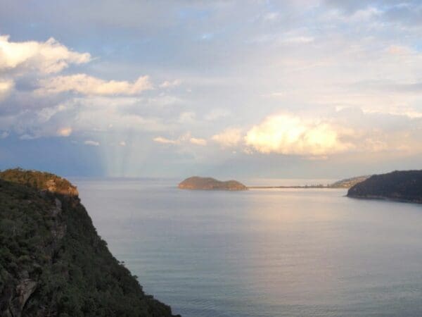 Warrah trig to lookout 600x450