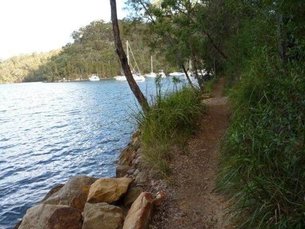 Bobbin head to mt kuring gai via apple tree bay 600x450