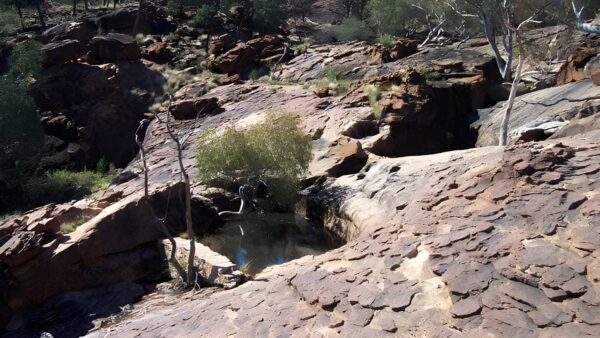 Rockholes Loop Walking Track (5.6km) Rockholes loop walking track (5. 6km)