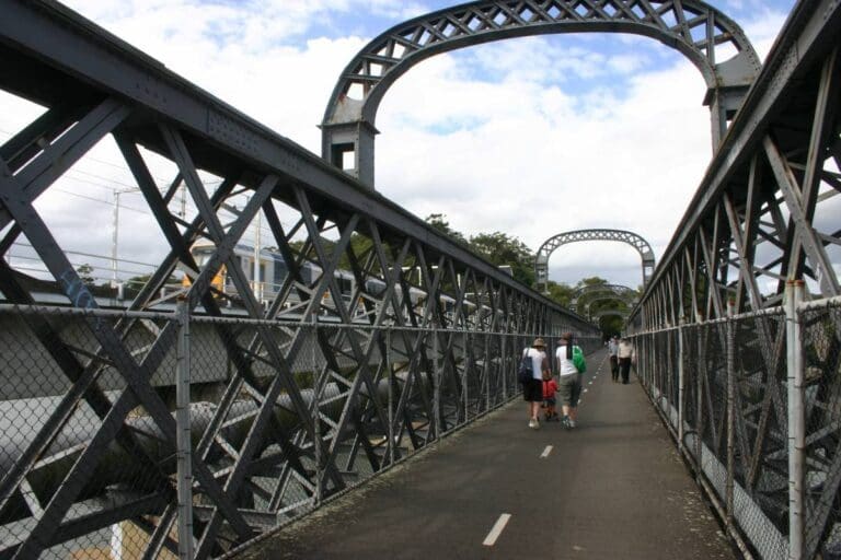 Como bridge 768x512