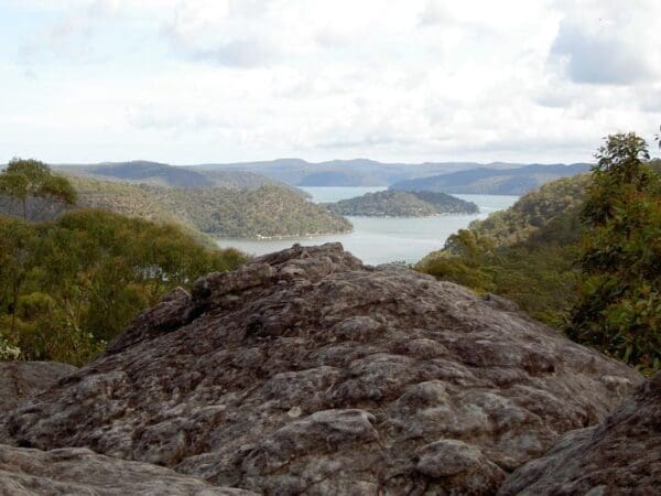 Girrakool to wondabyne station via pindar caves 600x450