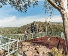 Landers Falls lookout walk Trail Hiking Australia