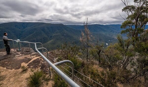 Scutts Hut & Kurrawonga Falls Walk (20km) Tommys rock lookout and walking track trail hiking australia 1 600x352