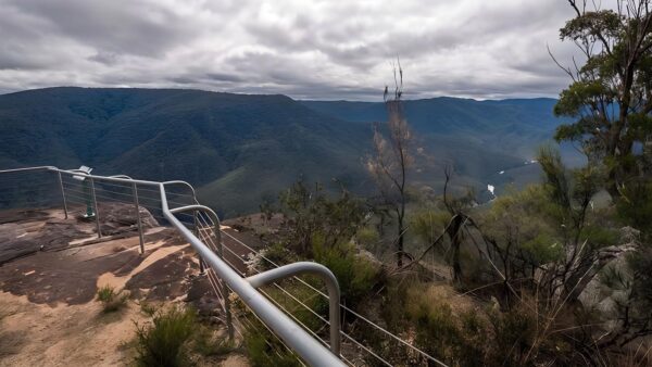 Tommys Rock Lookout & Walking Track (8km) Tommys rock lookout & walking track (8km)