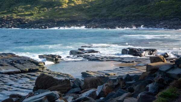 Garie beach: garawarra and burning palms circuit hike (13. 5km)