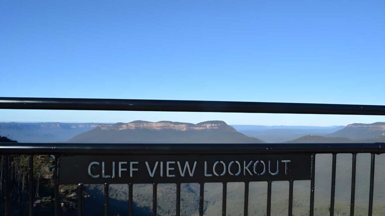 Katoomba Falls Park to Cliff View Lookout Walk (600m) Katoomba falls park to cliff view lookout walk (600m)