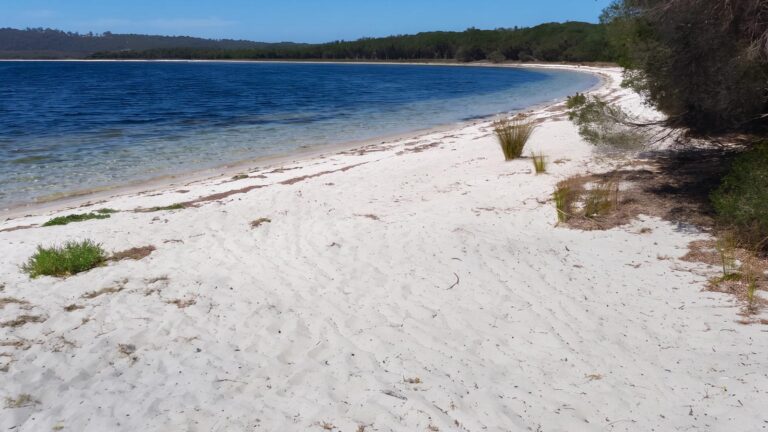 Hobart Beach Loop Walk (1.2km) Hobart beach loop walk (1. 2km)