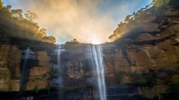 Wentworth Falls Loop Hike (10.2km) Wentworth falls loop hike (10. 2km)