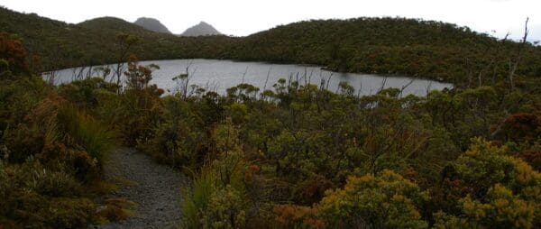 Lake esperance walk trail hiking australia 600x254
