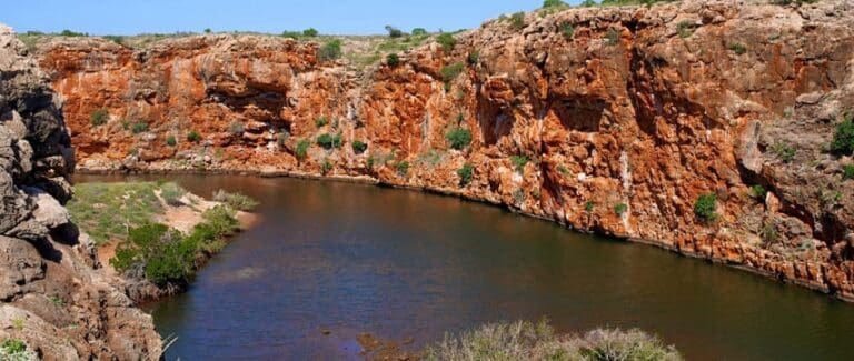 Yardie Creek Trail Walk (2km) Yardie creek walk trail 768x325