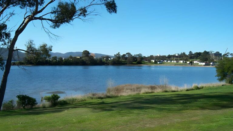 Berriedale Foreshore Walk (2.8km) Berriedale foreshore walk (2. 8km)