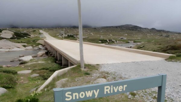 Kosciuszko Summit Trail: Charlotte Pass to Snowy River Hike (9km) Kosciuszko summit trail: charlotte pass to snowy river hike (9km)