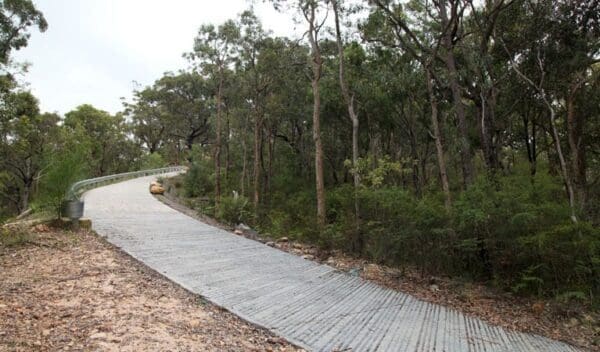 Great north walk ku ring gai chase national park trail hiking australia 600x352