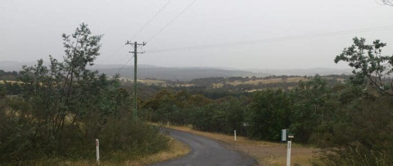 Queanbeyan River Loop Hike (19.7km) Queanbeyan river loop 768x325