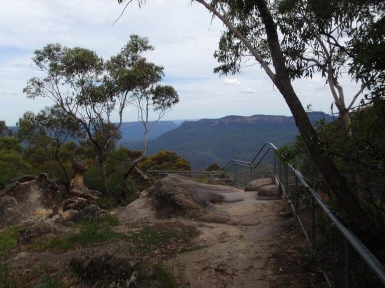Solitary Restaurant to Fossil Rock Walk (200m) Solitary restaurant to fossil rock 768x576
