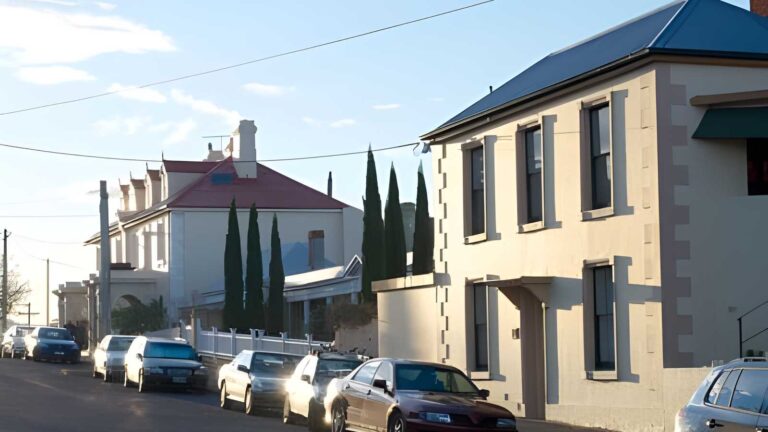 Historic Battery Point Walk (7km) Historic battery point walk (7km)