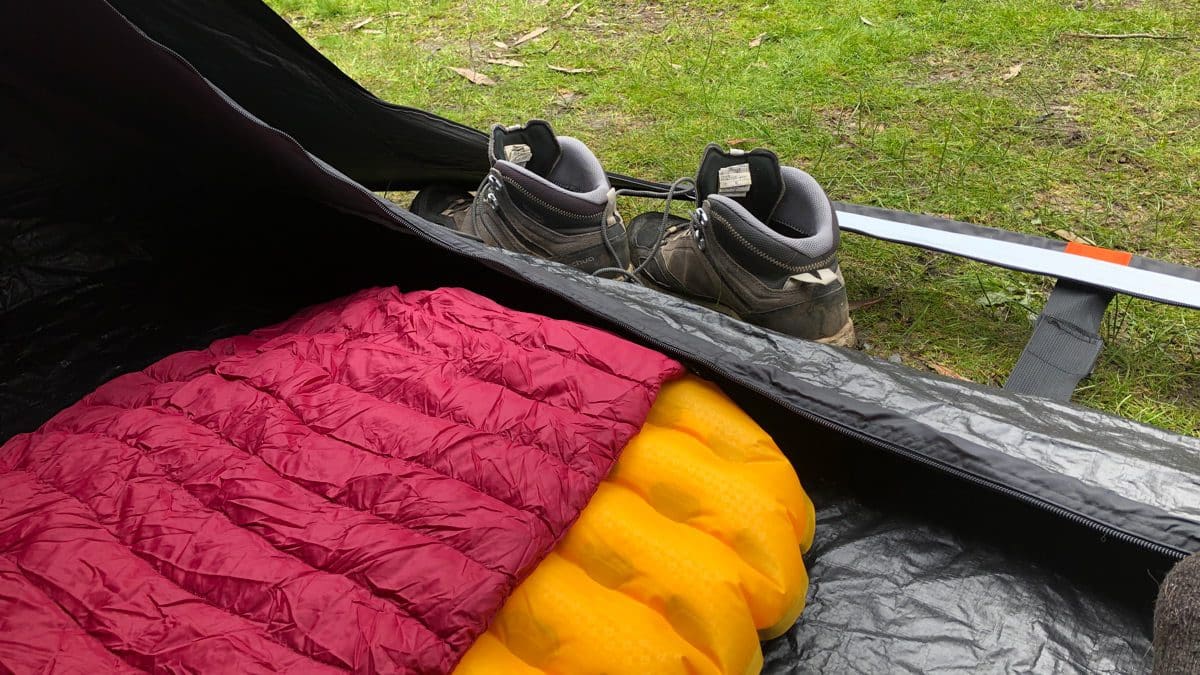 Quechua 2 second pop up camping tent trail hiking australia