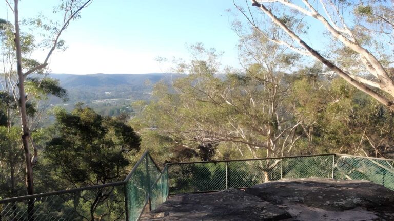 Tottenham place to wannagan lookout walk (900m)