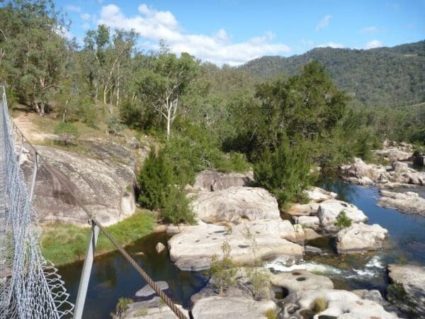 Six Foot Track Walk (46km) Megalong rd to bowtells swing bridge coxs river 600x450