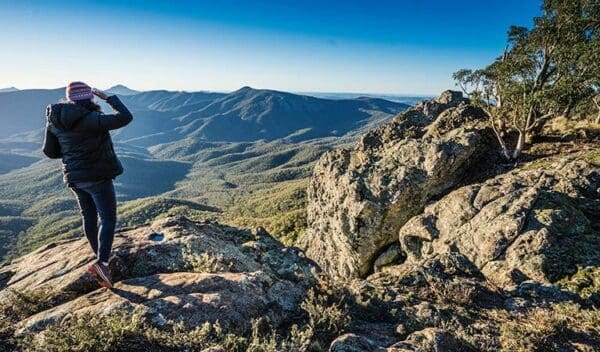 Euglah Rock Walking Track (650m) Governor lookout walking track trail hiking australia 600x352