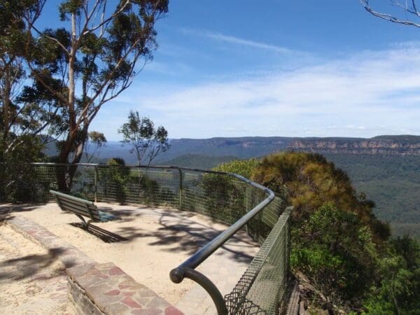 Echo Point to Scenic World via Giant Stairway (4.7km) Dardenelles pass 600x450