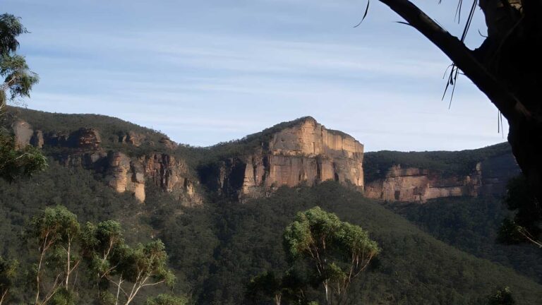 Pierces Pass to Perrys Lookdown Hike (10.4km) Pierces pass to perrys lookdown hike (10. 4km)