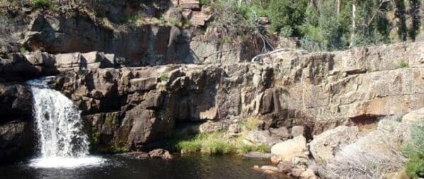 Lake Tali Karng: McFarlane Saddle & Wellington Plains Hike (24km) First falls and moroka gorge 600x254