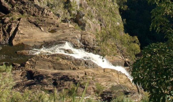 Boonoo boonoo falls walking track trail hiking australia 600x352