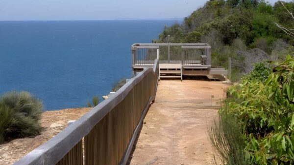 Gerrin Point Circuit Walk (5.2km) Gerrin point circuit walk (5. 2km)