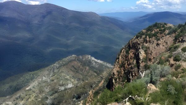 Eagle peaks & eight mile gap hike (13. 7km)
