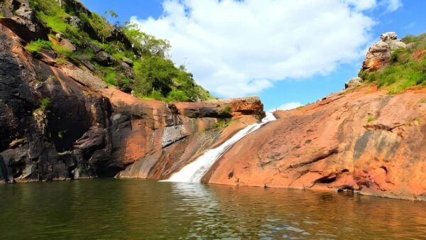 Serpentine Falls Trail Walk (1km) Serpentine falls trail walk (1km)