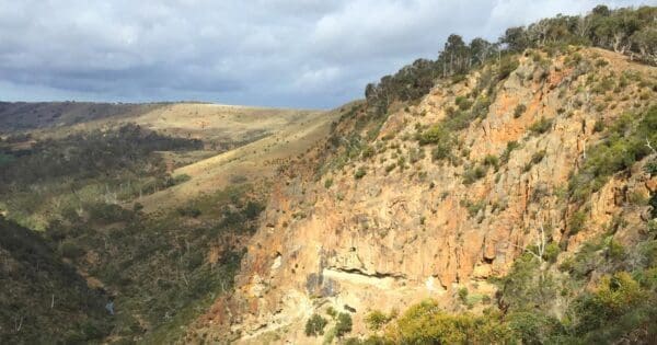 Pyramid Rock - Ironbark Gorge Hike (7.6km) The bluff pyramid rock 600x315