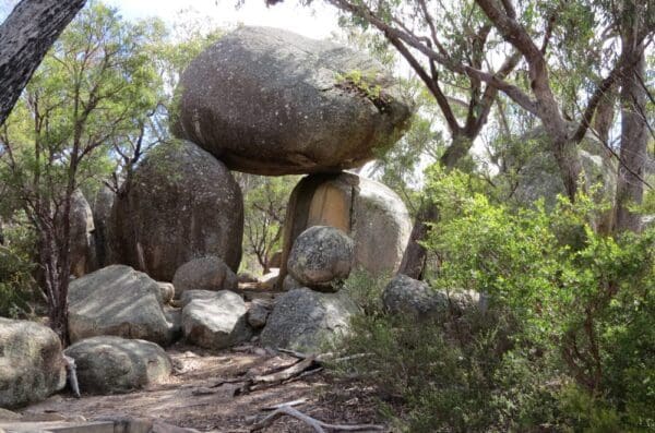 Permanent Waterhole Track (2km) Granite arch girraween national park 600x397