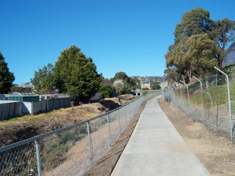 Barossa Creek Recreational Trail (1.6km) Barossa creek 768x576