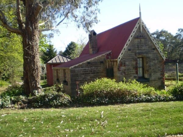 The glen rosa track 600x450