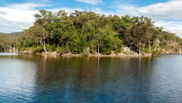 Kangaroo River Walking Track (7km) Kangaroo river walking track (7km)