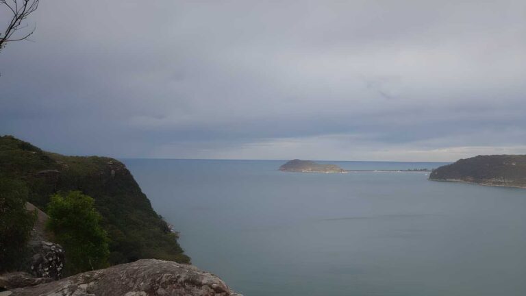 Patonga to Warrah Trig Station Walk (4.3km) Patonga to warrah trig station walk (4. 3km)