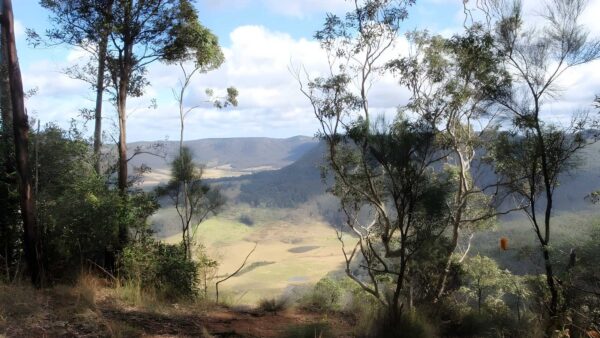 Georges Road Rest Area to 125R Lookout Walk (4.4km) Georges road rest area to 125r lookout walk (4. 4km)